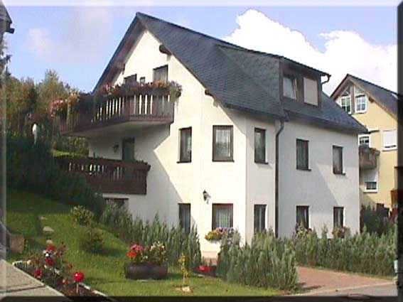 Haus mit Ferienwohnung im Erdgeschoss